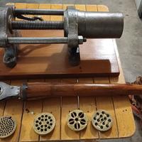 Torchio per pasta da tavola in ghisa 