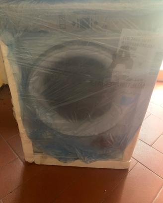 Lavatrice whirpool nuova ancora imballata