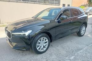 VOLVO XC60 B4 (d) Geartronic Momentum HYBRID/DIE