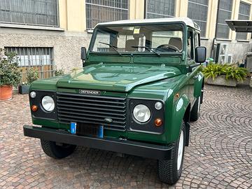 LAND ROVER DEFENDER TD90