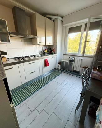 cucina completa con elettrodomestici (NO frigo)