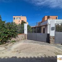 CARINI BASSA: VILLA CON AMPIO TERRENO