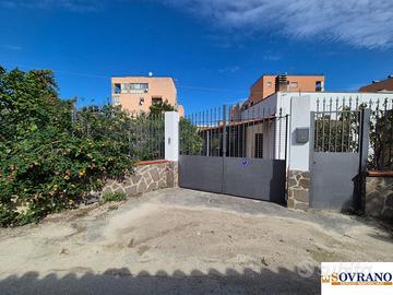 CARINI BASSA: VILLA CON AMPIO TERRENO