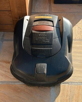 Robot tagliaerba Husqvarna modello AC 230