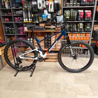 Berria Mako Pro XO Flight Attendant Media XC NUOVA