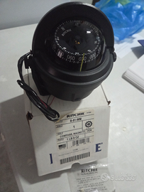 Bussola per imbarcazioni