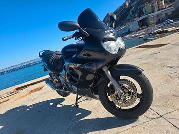 Suzuki gsx 750f Katana 