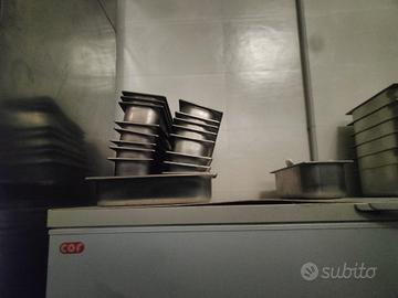 .vaschetta da gelato o porta vivande