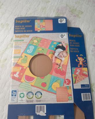 Tappeto e giochi neonato