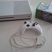 Xbox One S (1TB) + Controller
