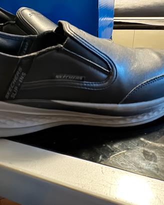 Scarpe uomo Skechers in pelle nera