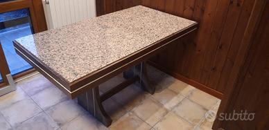Tavolo granito di sardegna