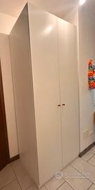 Mobile IKEA Bianco con Scarpiera Interna