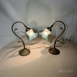 Coppia di lampade da tavolo con base in ottone