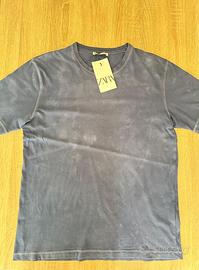 T-shirt Zara effetto slavato con cartellino