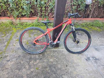  biciclette MTB ammortizzata con freni a disco 