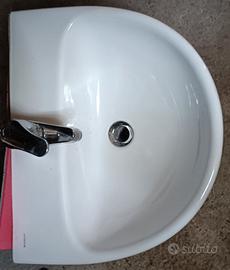 lavabo smaltato completo di miscelatore