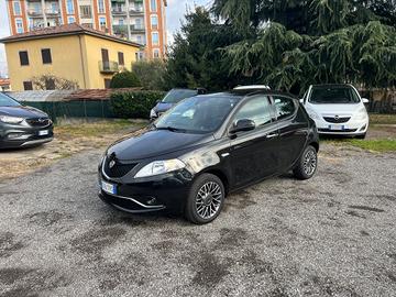 Lancia Ypsilon 0.9 TwinAir 85 CV 5 porte S&S DFN*3