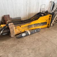 Martello demolitore con punta Atlas Copco