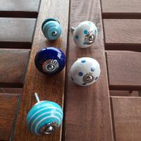 5 Pomelli ceramica per cassetti o ante armadio