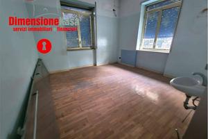 Immobile di 110 m² con 5 locali a Nola