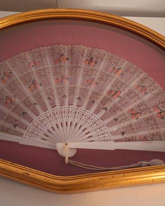 VENTAGLIERA CORNICE LEGNO DORATO E VENTAGLIO