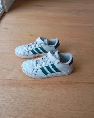 scarpe Adidas n. 30