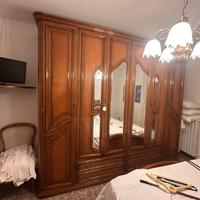 Armadio in stile a 6 ante