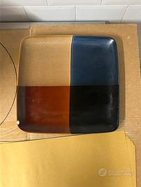 Piatto quadrato in ceramica decorativa