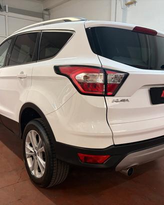 Ford Kuga 1.5 TDCI 120 CV S&S 2WD Titanium