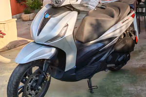 Beverly 300S.    2024