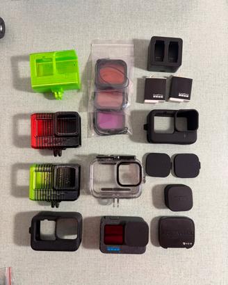 GoPro 12 + 2 batterie + max lens 2.0 + accessori