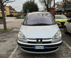 Peugeot 807