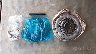 Kit frizione 1.5 DCI 8200 527 569