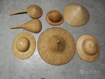 5 Cappelli di paglia asiatici, 2 Scolapasta