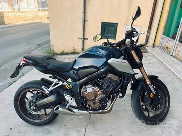 HONDA CB650R CB 650R CBR 650 2019 PERMUTA FINANZIA
