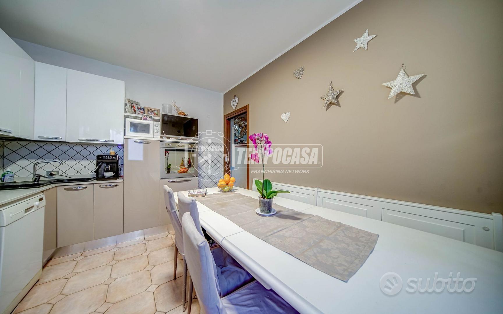 VILLA A SCHIERA DI TESTA! - Altro