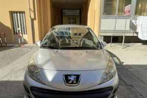 Peugeout 207