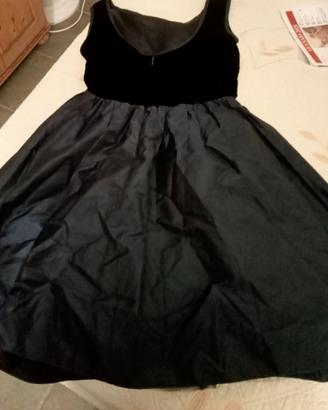 Vestito elegante nero