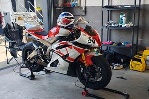 YAMAHA R6 - PRONTO PISTA
