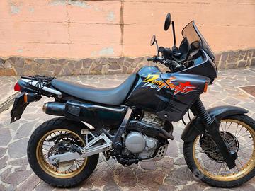 Honda NX 650 Dominator