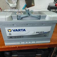 Batteria Varta AGM come nuova 