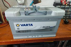 Batteria Varta AGM come nuova 