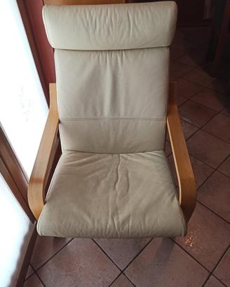 Poltrona in pelle avorio