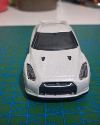 modellino 1/43 nissan gtr 2008 burago