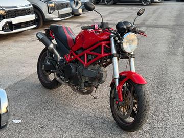 Ducati Monster 695 - patente A2