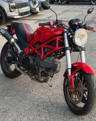 Ducati Monster 695 - patente A2