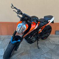 KTM Duke 125
