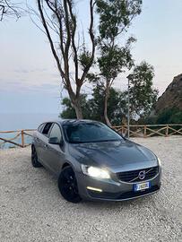 Volvo V60 D2