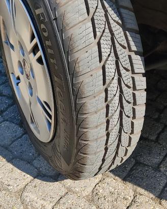 Gomme, cerchi in acciaio e borchie 155/80 R13  79T